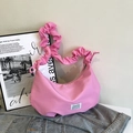 Chique roze geplooide cloud baguette tas op denim jasje, stijlvolle schoudertas dames - Roze