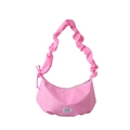 Borsa a spalla rosa a mezzaluna con tracolla a pieghe ed etichetta Fashion rosa - Rosa