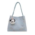 Hellblaue Shopper-Tasche mit Rautenmuster, Stickerei und süßem Panda-Anhänger-Detail - Mit Ornament / Blau