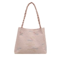 Bolso tote rosa acolchado con bordados coloridos y asas trenzadas de diseño moderno - Tipo estándar / Rosa
