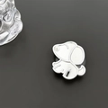 Dettaglio del supporto per telefono a cucciolo argento con specchio e perla decorativa - Bianco