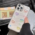 Detail van witte glitter iPhone-hoes met 3D kleurrijke hars hartjes en camerabescherming - Gegalvaniseerd Frame Witte Glitter Kleurrijk Hart / iPhone 16