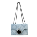 Borsa a tracolla in denim azzurro sfumato con catena e trama a rombi per donna - Blu