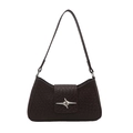 Borsa sottobraccio intrecciata marrone scuro minimalista con fibbia a stella argentata rettangolare - Marrone Scuro