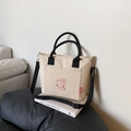 Sac fourre-tout en toile avec imprimé ours rouge et bandoulière réglable - Noir