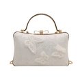 Elegante weiße Abendtasche mit Blumenstickerei, 3D-Spitzen-Schmetterlingen und Goldgriff - Weiß