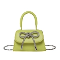 Mini borsa verde lime con fiocco di cristalli e tracolla a catena d'argento sottile - Verde