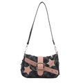 Y2K Denim Schultertasche mit rosa Sternen, Metallketten und Fransen Details - Stern Dunkelblau