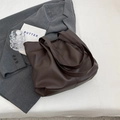 Grand sac cabas marron foncé en similicuir grainé pour femme avec poignées - Marron