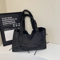 Borsa tote in nylon nero con manici arricciati e fiocchi decorativi per uso quotidiano - Nero
