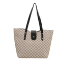 Klassieke beige draagtas met M-patroon print en zwarte leren handvatten op witte basis - Wit