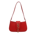 Bolso de hombro rojo en cuero sintético con logo S dorado y detalle de borla elegante - Rojo