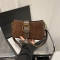 Borsa sottobraccio vintage marrone scuro in camoscio e pelle con fibbia tonda dorata - Marrone