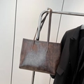 Bolso tote vintage de cuero marrón oscuro con textura encerada para el trabajo - Tipo estándar / Café