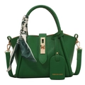 Borsa a secchiello verde con trama martellata, chiusura dorata e manico con foulard - Verde