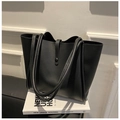 Borsa tote nera in ecopelle di grande capacità con spalline sottili e stile minimalista - Nero
