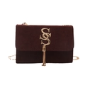 Umhängetasche aus burgunderrotem Wildleder mit goldenem SS-Logo und eleganter Kette - Braun