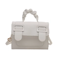 Bolso bandolera blanco de cuero sintético con asa fruncida y diseño de hebillas moderno - Blanco