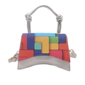 Borsa a tracolla arcobaleno con base a clessidra curva e dettagli in pelle argento - Argento