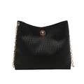 Vintage schwarze gewebte Beuteltasche mit goldener Kette und rundem Drehverschluss - Schwarz