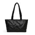 Borsa tote nera trapuntata con spalline a ruches e grande capacità interna - Nero