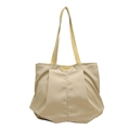 Grand sac fourre-tout beige matelassé avec écusson en cuir et poignées souples - Kaki