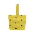 Borsa trapuntata gialla con farfalle nere ricamate e chiusura con bottone a pressione - Giallo