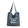 Grand sac cabas en jean bleu avec imprimé Catch The Good Things et bandoulières longues - Bleu Clair-Impression CATCH (Sans Pendentif)
