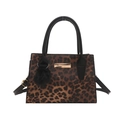 Borsa a spalla leopardata alla moda con finiture dorate e ciondolo a pompon nero - Marrone Scuro