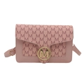 Borsa a tracolla rosa con motivo jacquard a lettere M e fibbia in metallo dorato - Rosa