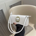 Borsa baguette bianca in similpelle con fibbia ovale dorata e tracolla in corda intrecciata - Bianco