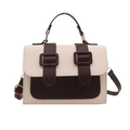 Bolso bandolera retro bicolor en crema y marrón con asa superior y correas decorativas - Marrón
