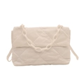 Bolso bandolera tipo sobre blanco acolchado con asa de cadena de plástico y acabado en PU - Blanco