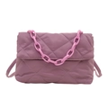 Bolso bandolera acolchado violeta con cadena rosa y diseño de diamantes de estilo - Morado