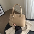 Elegante borsa Boston in pelle kaki con doppi manici e tracolla regolabile da donna - Cachi