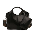 Borsa a secchiello hobo nera in pelle con ampia tracolla ricamata in stile etnico - Nero