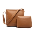 Conjunto de bolso cubo marrón con estuche a juego y correa ajustable en cuero sintético - Marrón