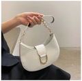 Sac demi-lune blanc aspect crocodile avec boucle dorée et bandoulière ornée de perles chic - Blanc