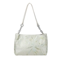 Bolso bordado blanco roto con patrón de hojas doradas, estilo oriental y cadena plateada - Patrón de bambú verde