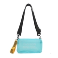Petit sac bandoulière en PVC bleu clair translucide avec texte blanc et sangle jaune - Bleu