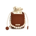 Sac seau marron texturé avec cordon blanc et poignée élégante en perles de luxe - Marron