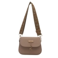 Beige schelptas met gouden herten hanger en brede vintage geweven crossbody riem - Khaki