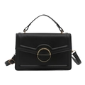 Borsa a tracolla nera con fibbia dorata e manico su sfondo bianco in stile retrò - Nero