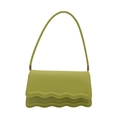 Bolso bandolera verde lima con solapa ondulada y detalles dorados en fondo blanco - Verde