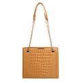Borsa tote marrone chiaro con motivo a coccodrillo e catena dorata su sfondo bianco - Cachi