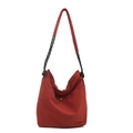 Borsa hobo in tela rosso scuro con tracolla in corda bicolore e chiusura magnetica - Arancione