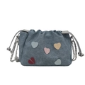 Blaue Wildleder-Beuteltasche mit bunten Herz-Patches und silberner Kette für Damen - Denim / Blau