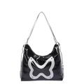 Minimalistische glänzende schwarze Totebag mit Silber-Schmetterling und Metallketten - Schwarz (Weißer Schmetterlingsdekor/Lackleder)