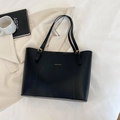 Klassieke grote zwarte matte lederen tote bag met gouden hardware en riemen - Zwart