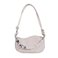 Bolso de hombro blanco roto con borde ondulado, cadena de perlas y textura plisada - Blanco Roto